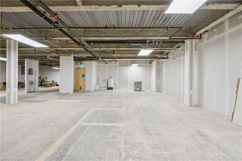 B103-751 Victoria Street S Property Photo 30