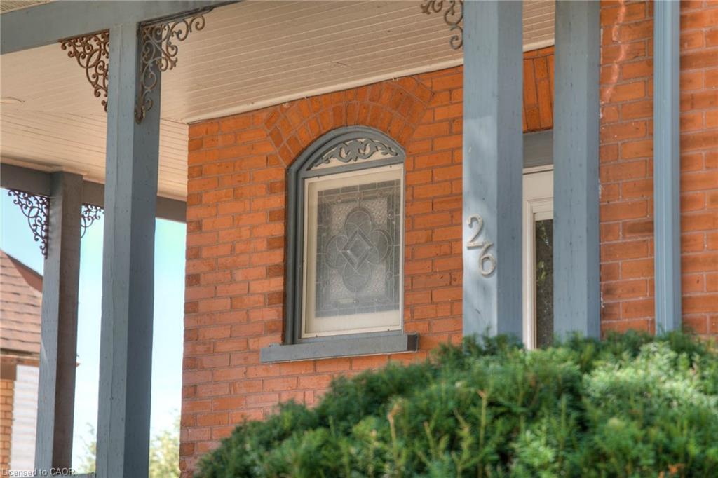 26 Arthur Street N Property Photo 5
