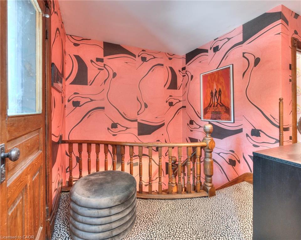 26 Arthur Street N Property Photo 20