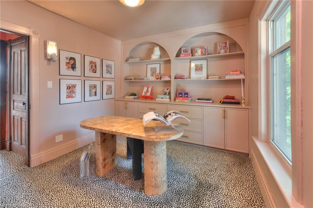 26 Arthur Street N Property Photo 26