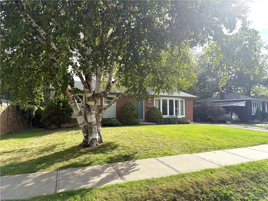 1232 Gainsborough Drive Property Photo 2