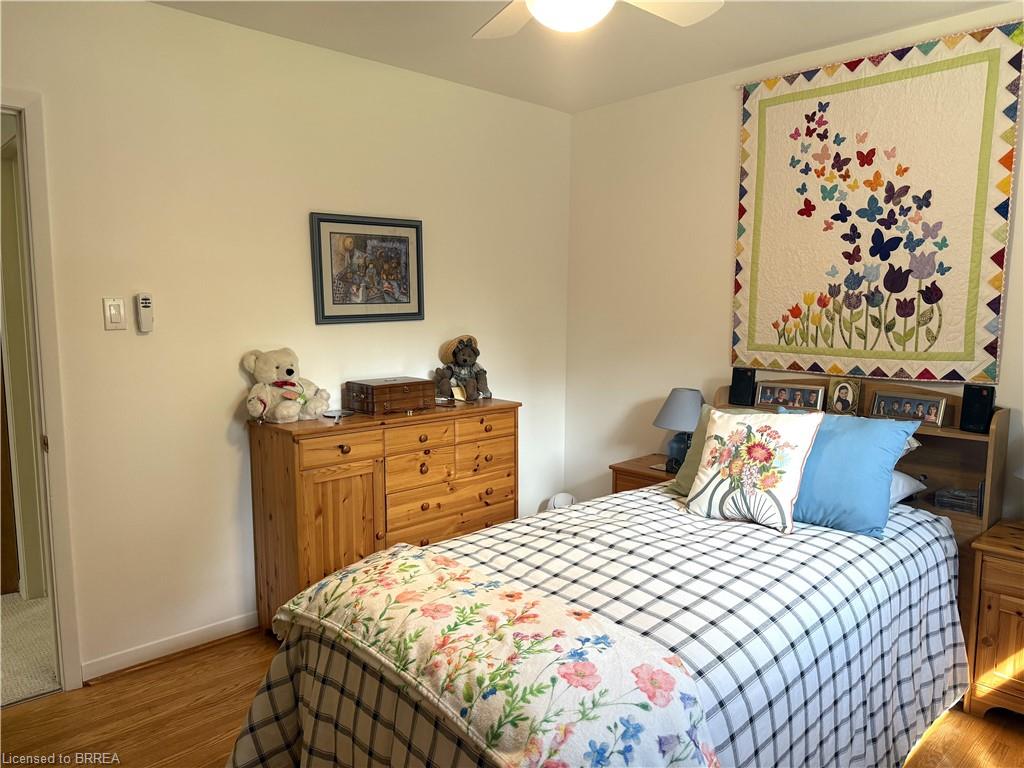 1232 Gainsborough Drive Property Photo 9