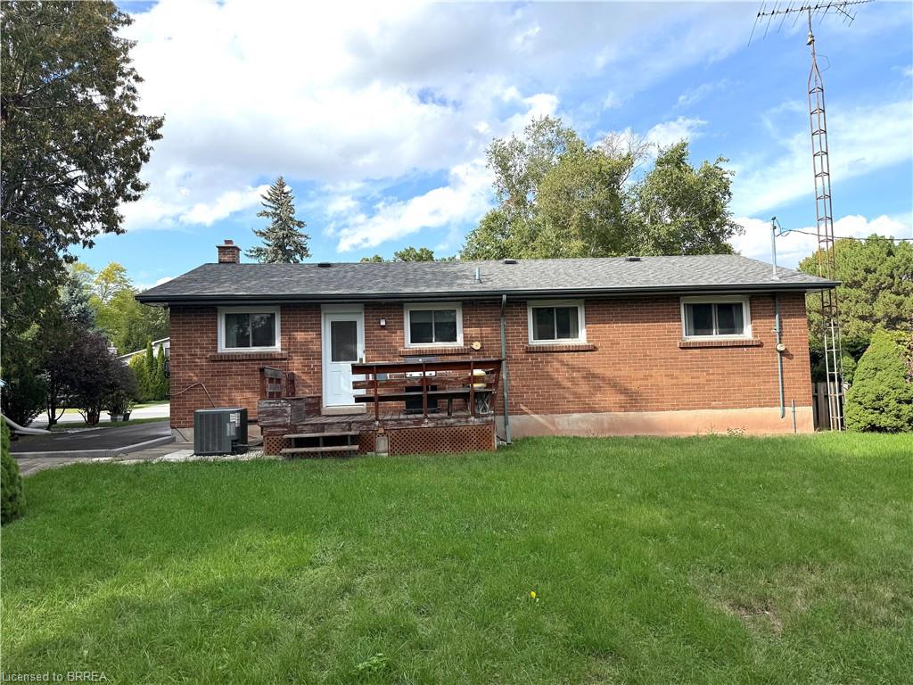 1232 Gainsborough Drive Property Photo 22