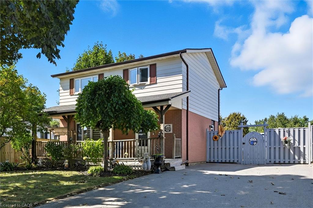 107 Billington Crescent Property Photo 2