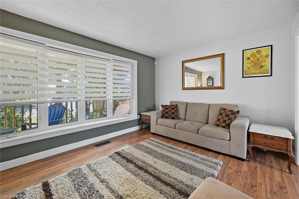 107 Billington Crescent Property Photo 8