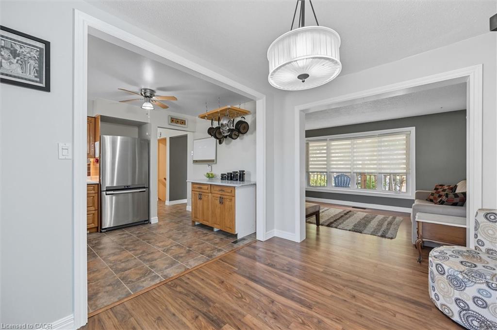 107 Billington Crescent Property Photo 14