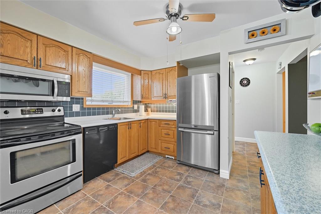 107 Billington Crescent Property Photo 17