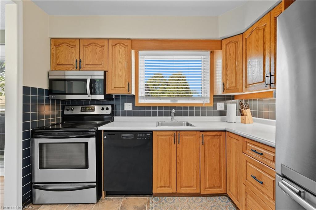 107 Billington Crescent Property Photo 21