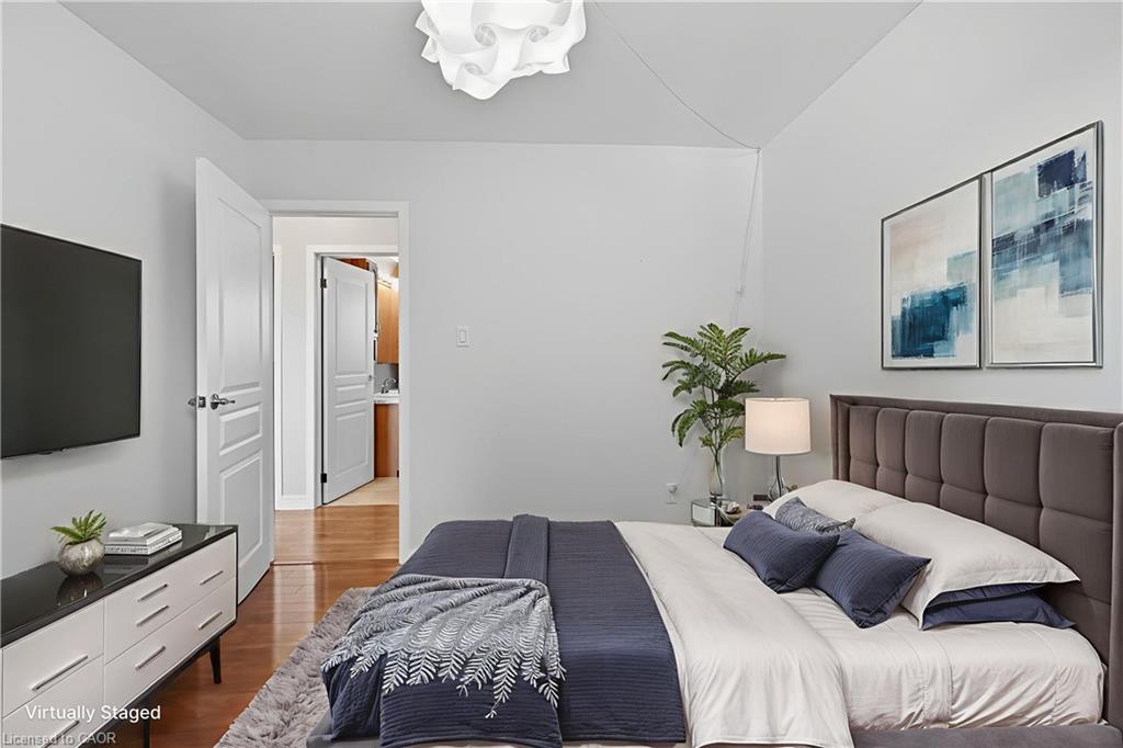 107 Billington Crescent Property Photo 28