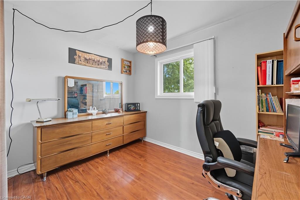 107 Billington Crescent Property Photo 33