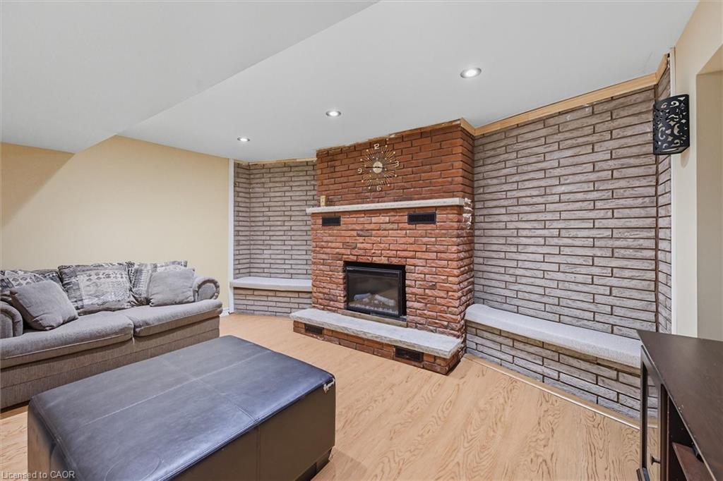 107 Billington Crescent Property Photo 40