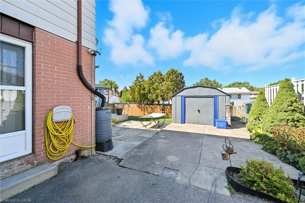 107 Billington Crescent Property Photo 42