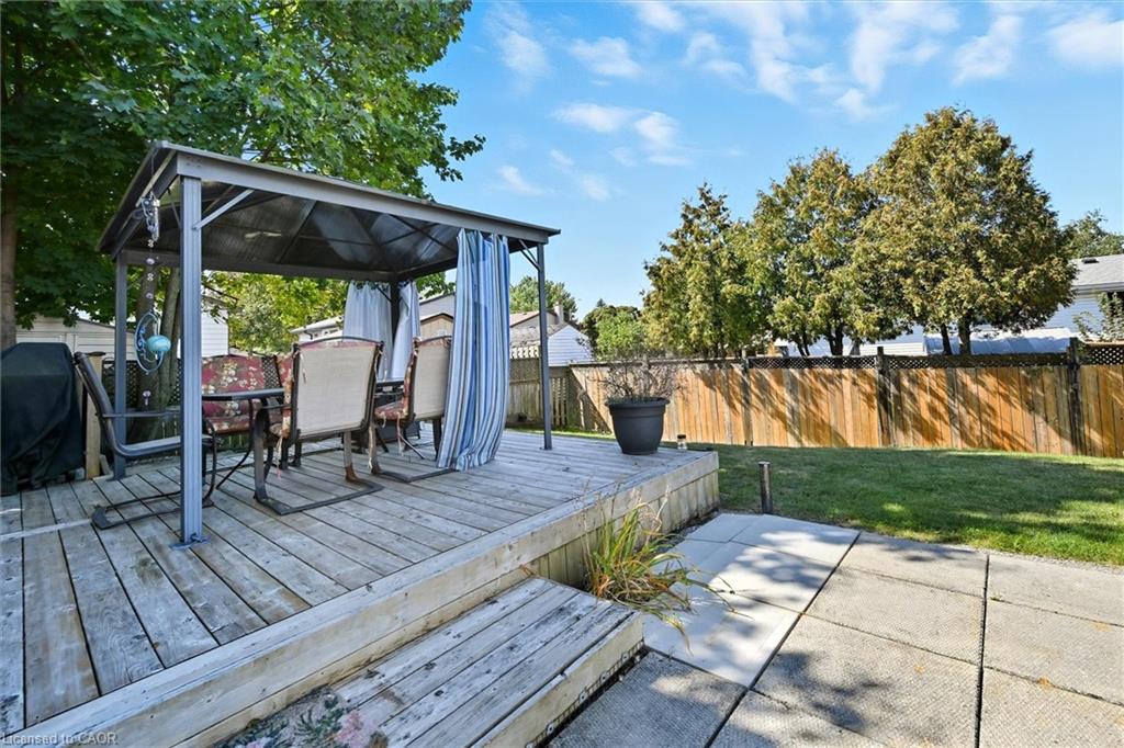 107 Billington Crescent Property Photo 43