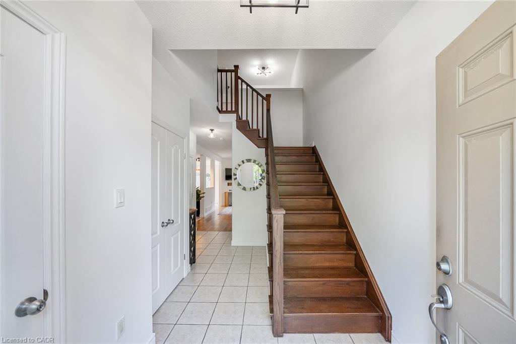 4-10 Liddycoat Lane Property Photo 5