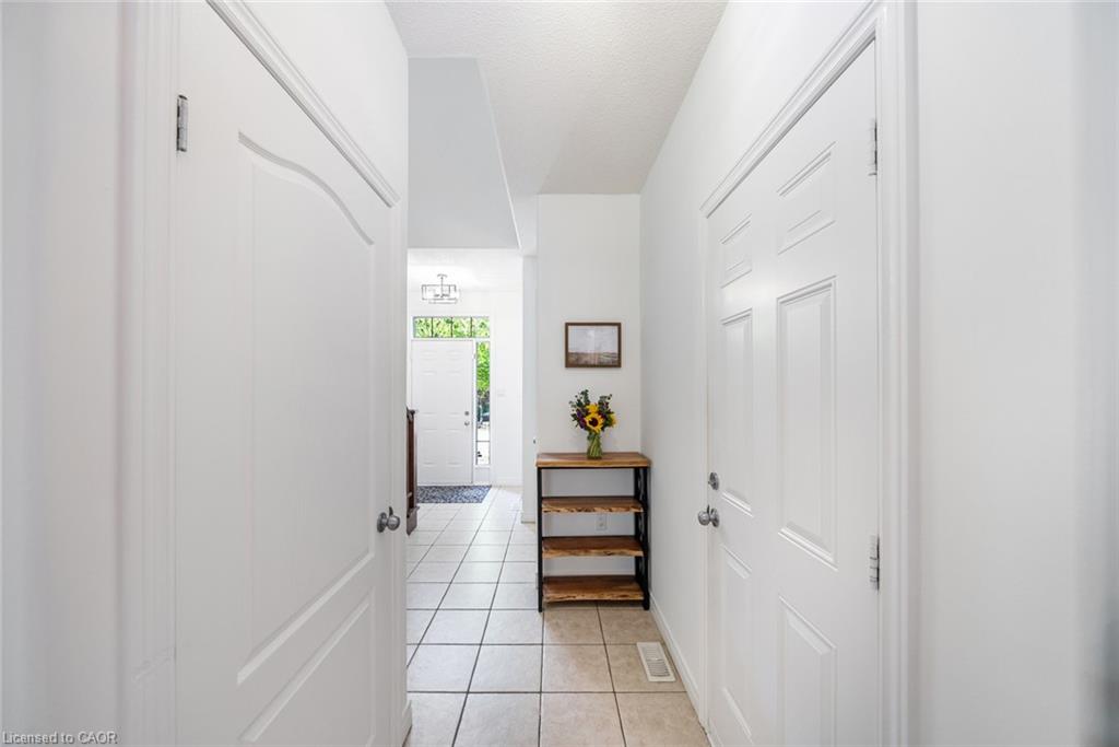 4-10 Liddycoat Lane Property Photo 6