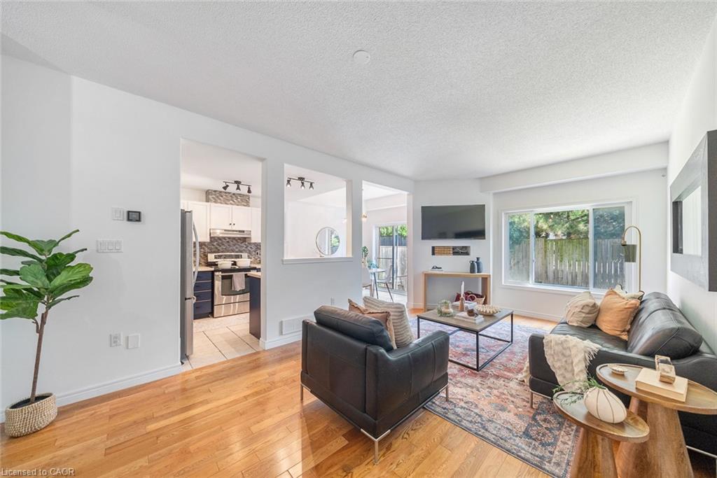 4-10 Liddycoat Lane Property Photo 8