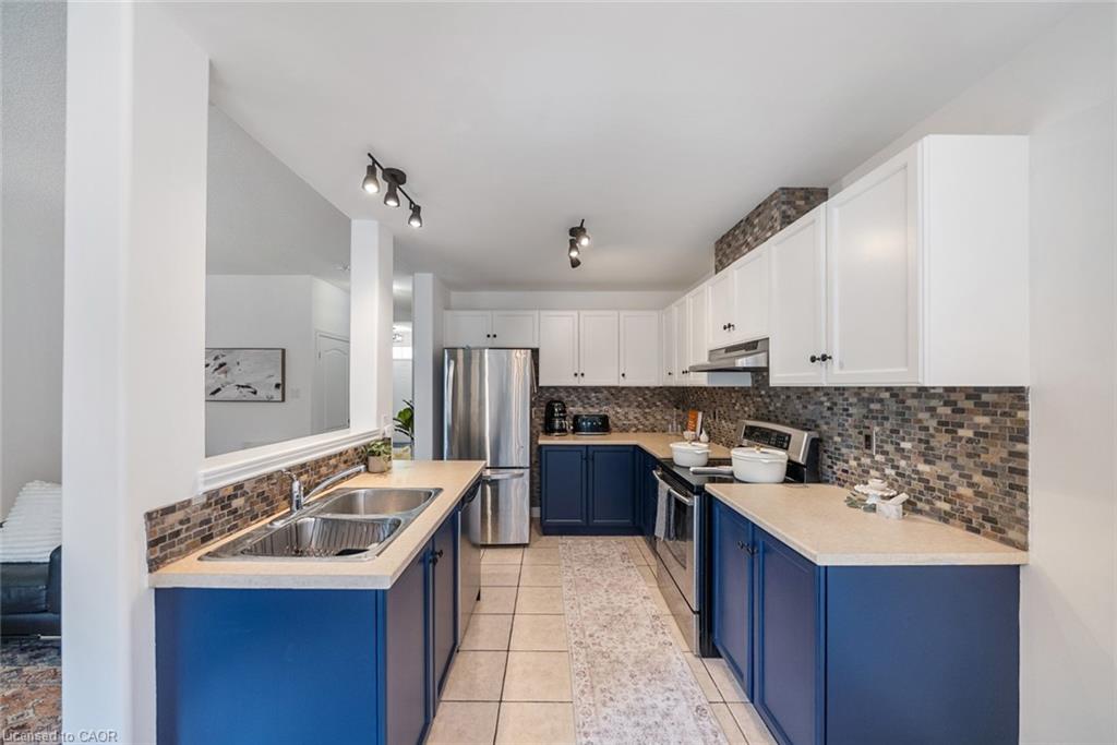 4-10 Liddycoat Lane Property Photo 13