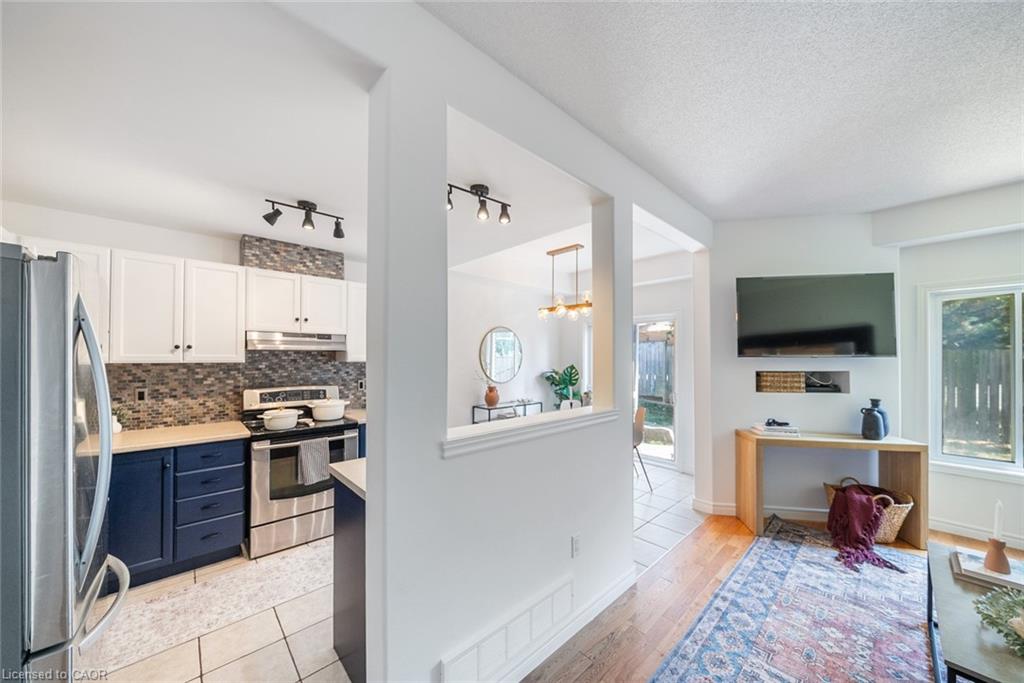 4-10 Liddycoat Lane Property Photo 15