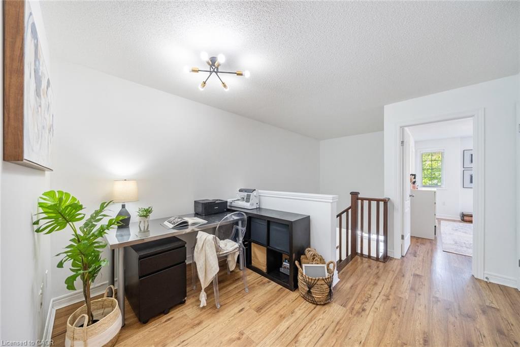 4-10 Liddycoat Lane Property Photo 22