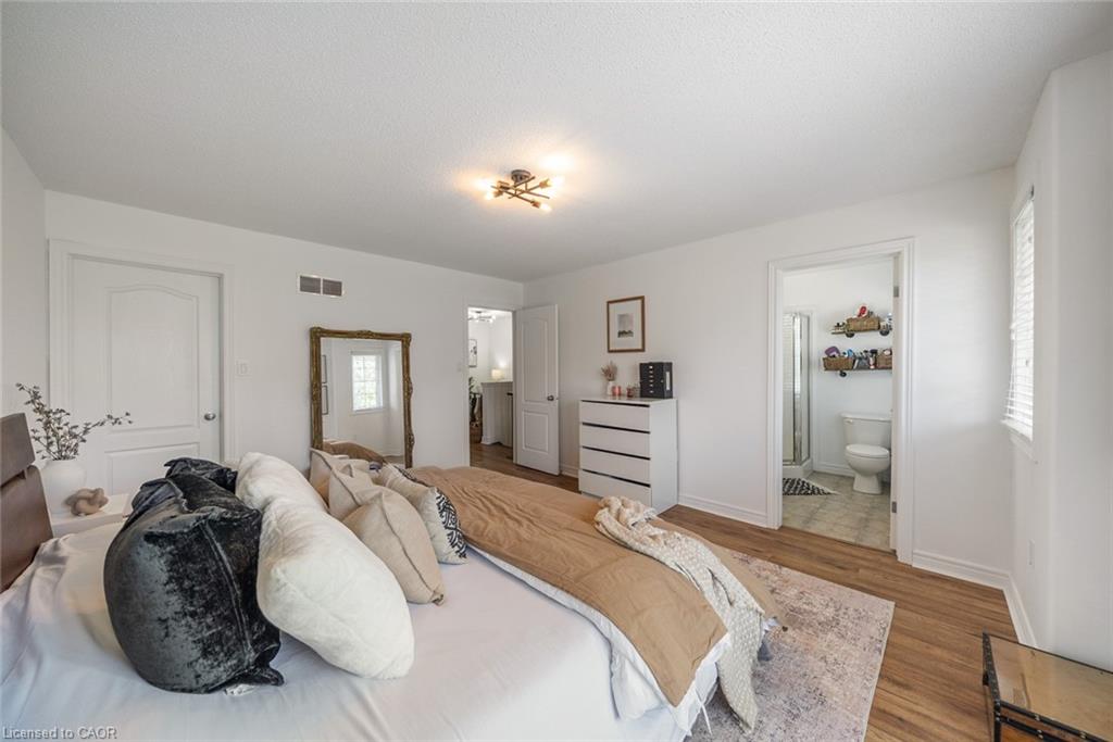 4-10 Liddycoat Lane Property Photo 27