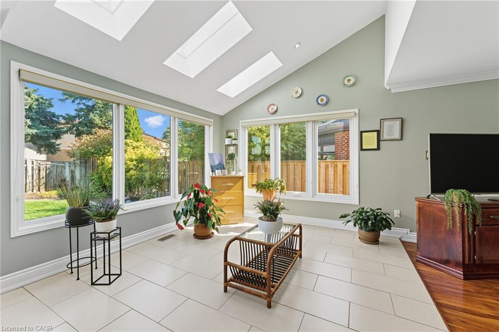 3043 Vanderbilt Road Property Photo 10