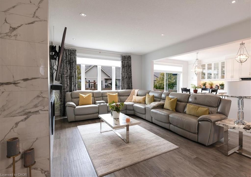 20 Festival Way Property Photo 9