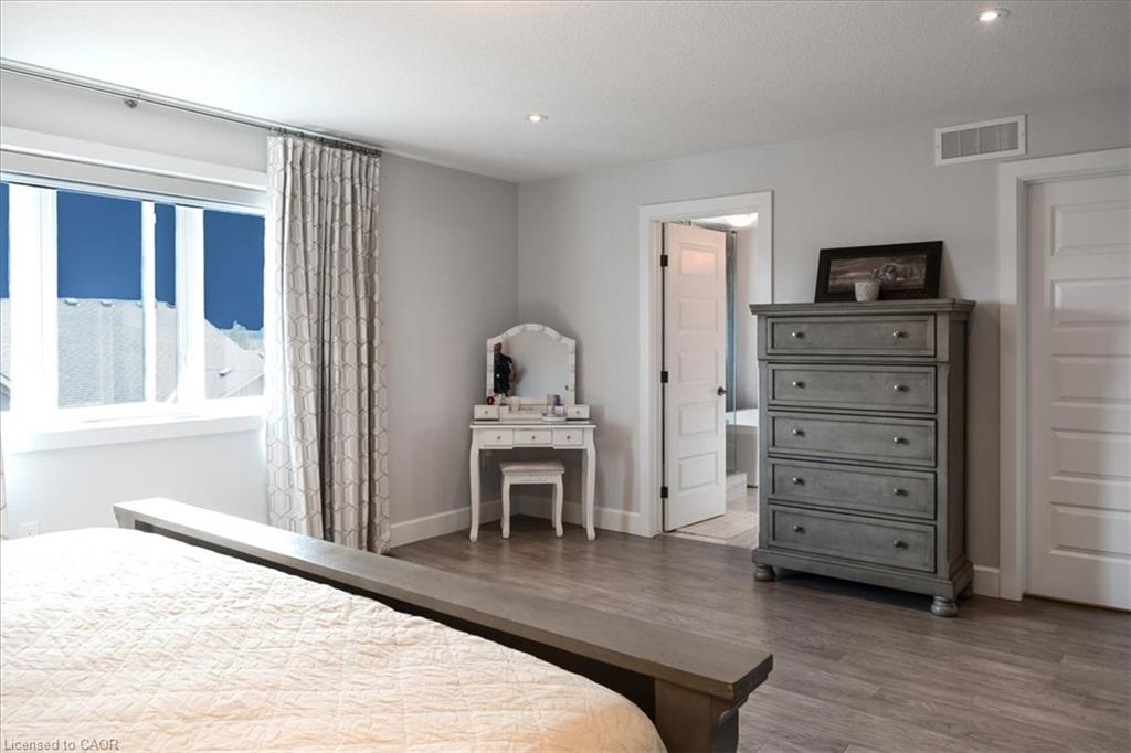 20 Festival Way Property Photo 33