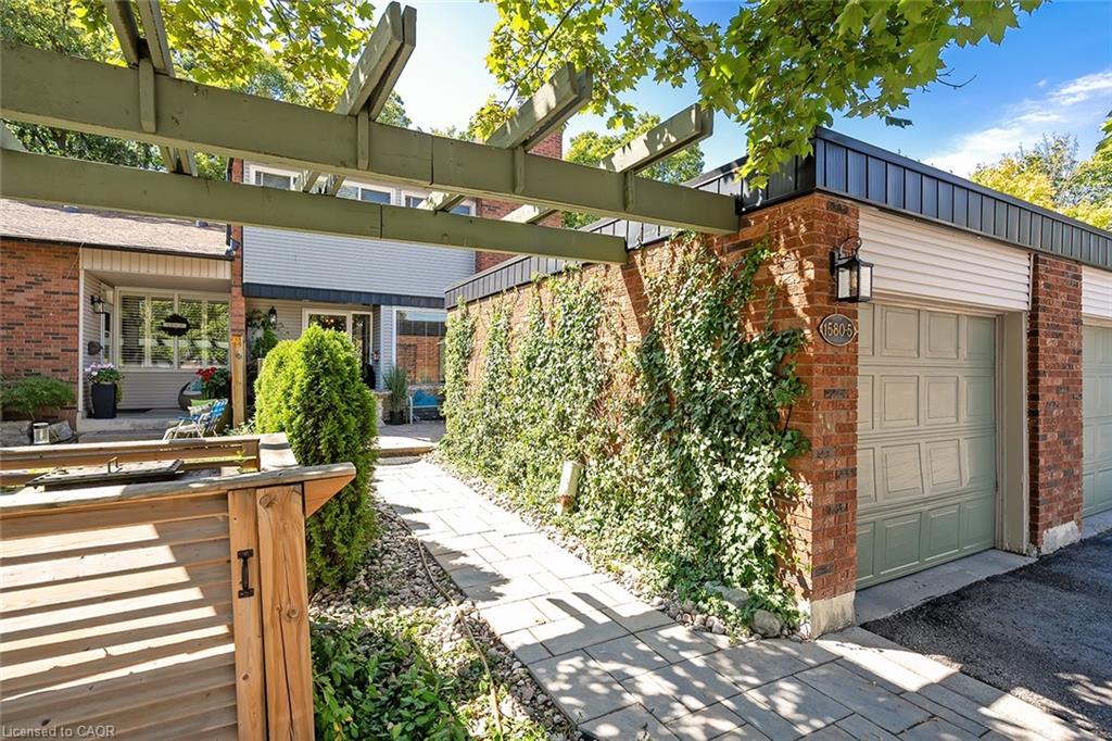 5-1580 Kerns Road Property Photo 3