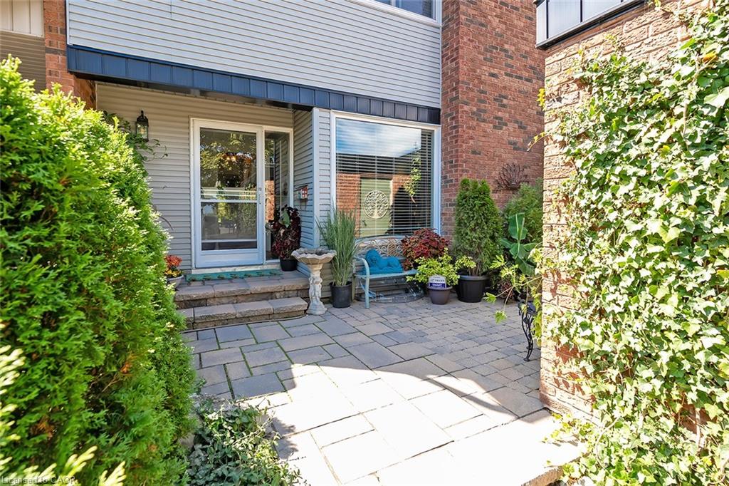 5-1580 Kerns Road Property Photo 4