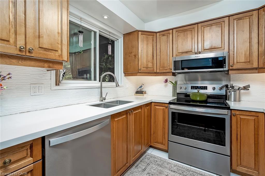 5-1580 Kerns Road Property Photo 11