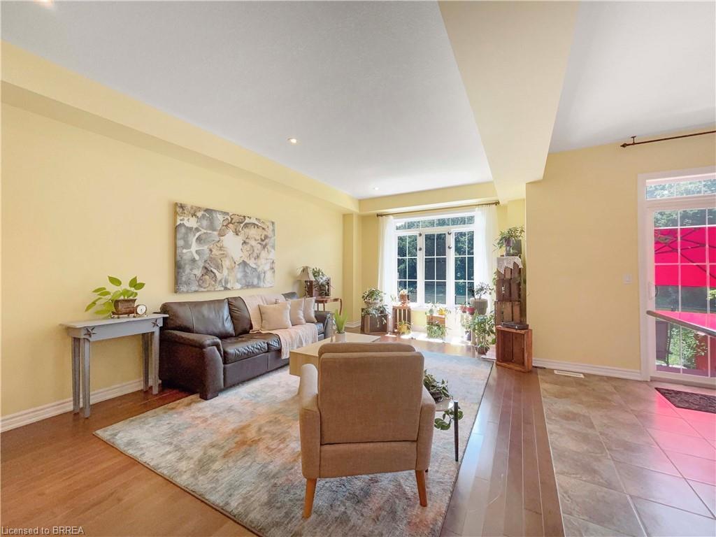 8-80 Willow Street Property Photo 6