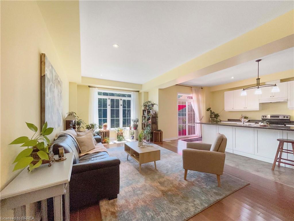 8-80 Willow Street Property Photo 7