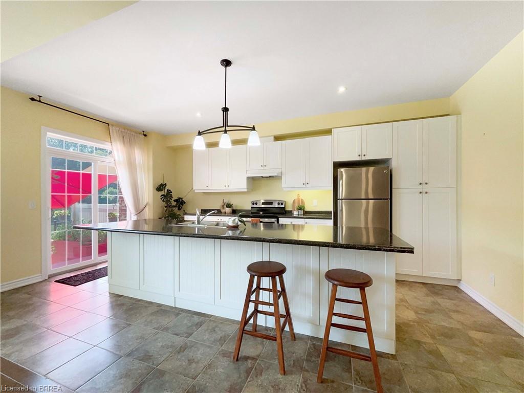 8-80 Willow Street Property Photo 8