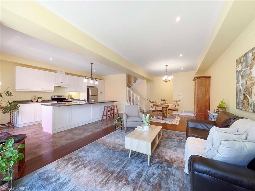 8-80 Willow Street Property Photo 12