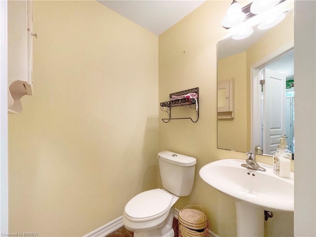 8-80 Willow Street Property Photo 14