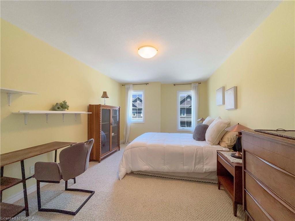 8-80 Willow Street Property Photo 18