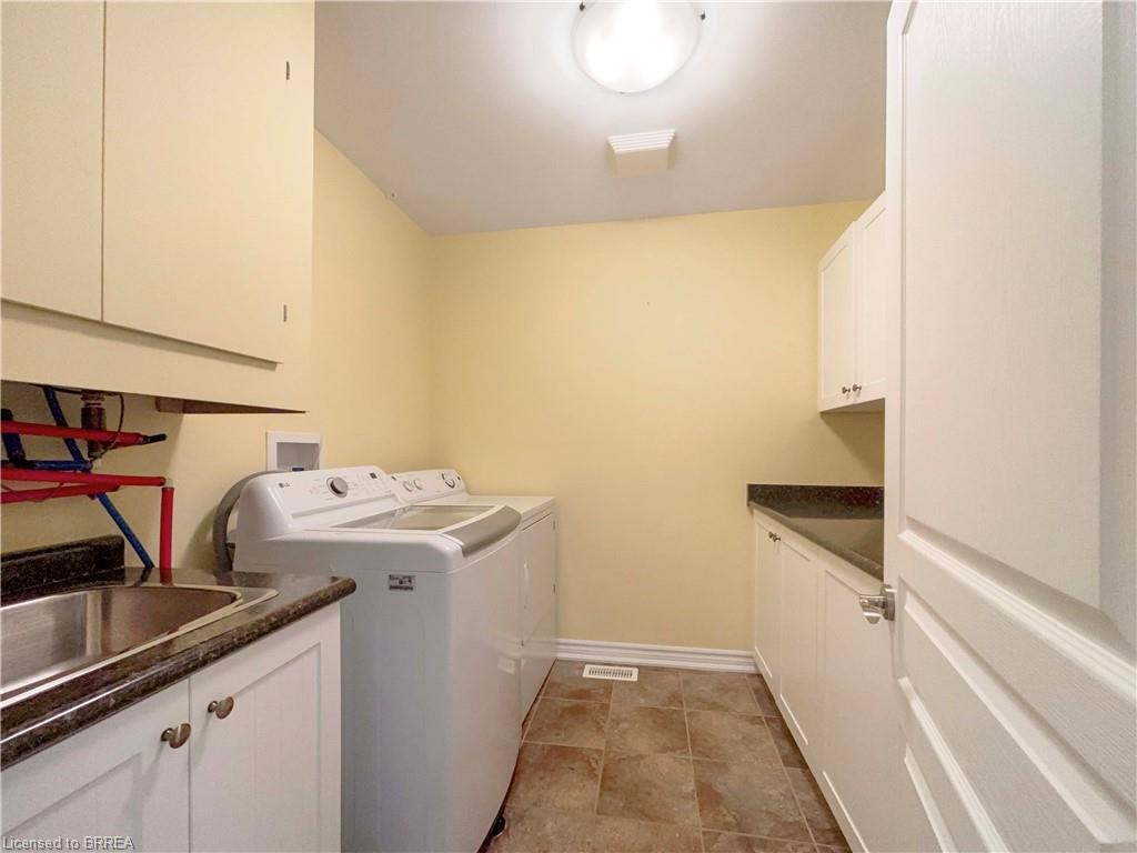 8-80 Willow Street Property Photo 21