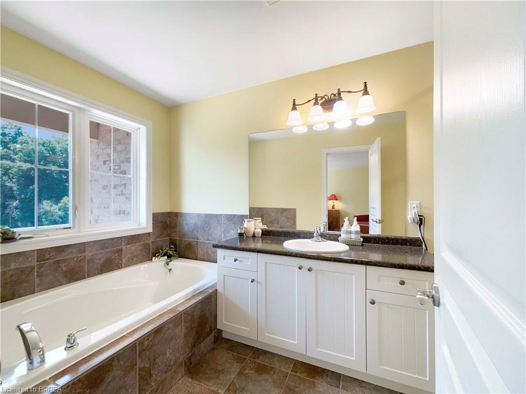 8-80 Willow Street Property Photo 27