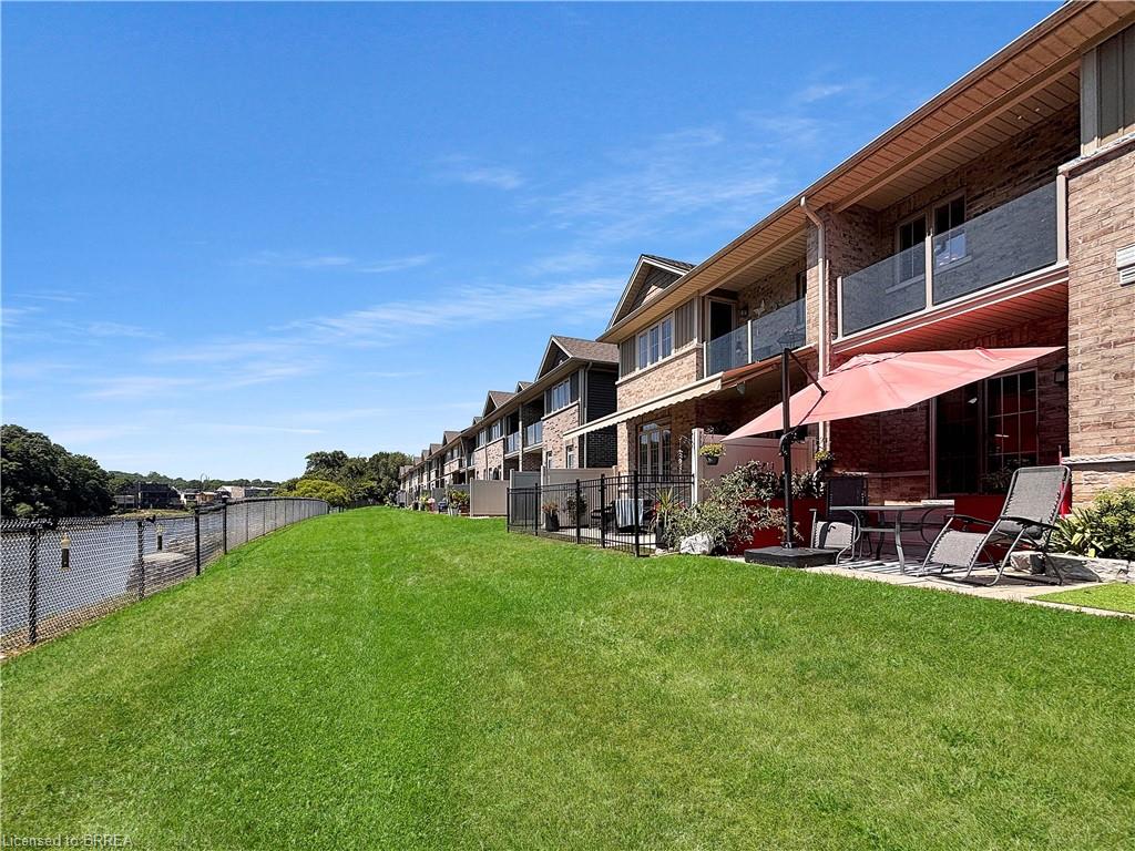 8-80 Willow Street Property Photo 32