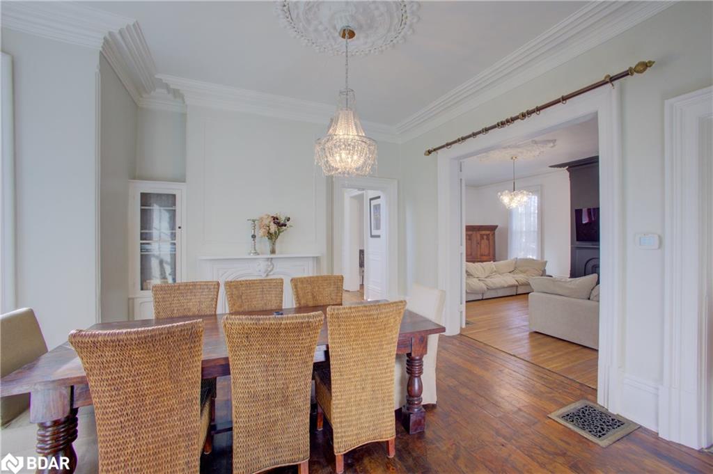 150 Wellington Street E Property Photo 11