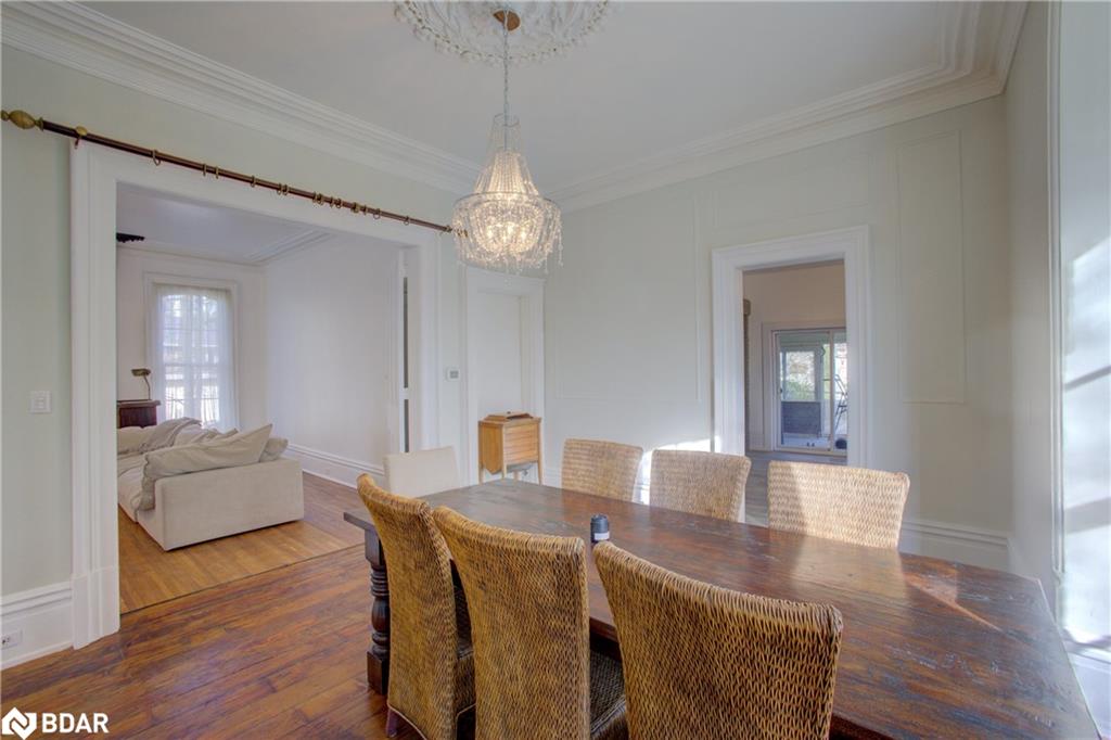 150 Wellington Street E Property Photo 12