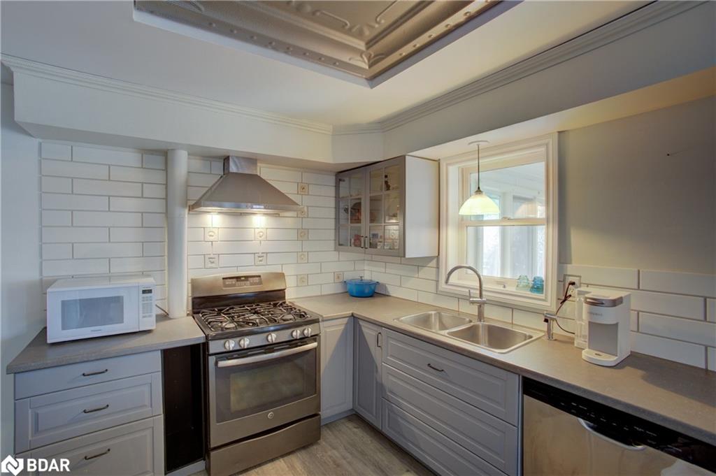 150 Wellington Street E Property Photo 13
