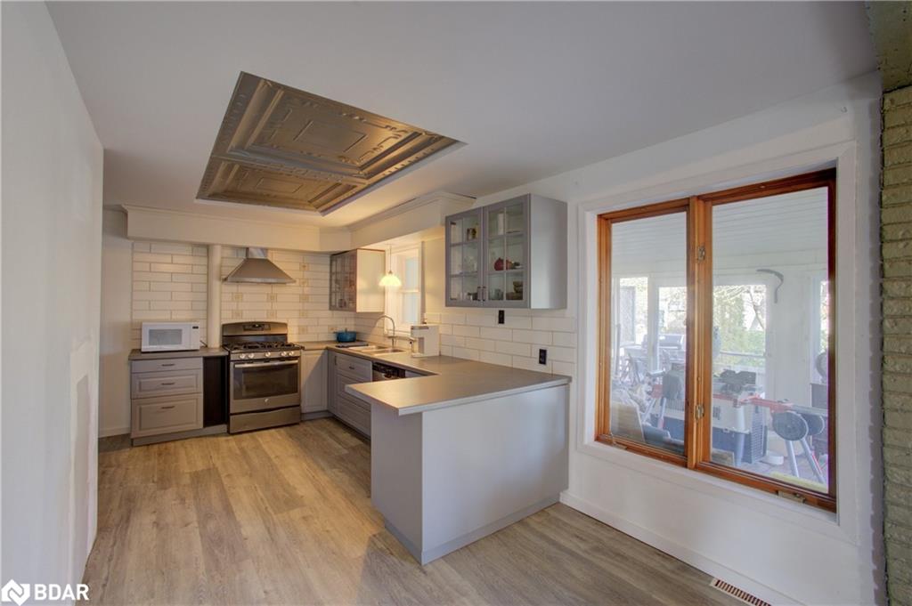 150 Wellington Street E Property Photo 15
