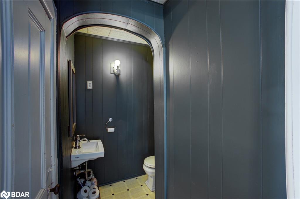 150 Wellington Street E Property Photo 18