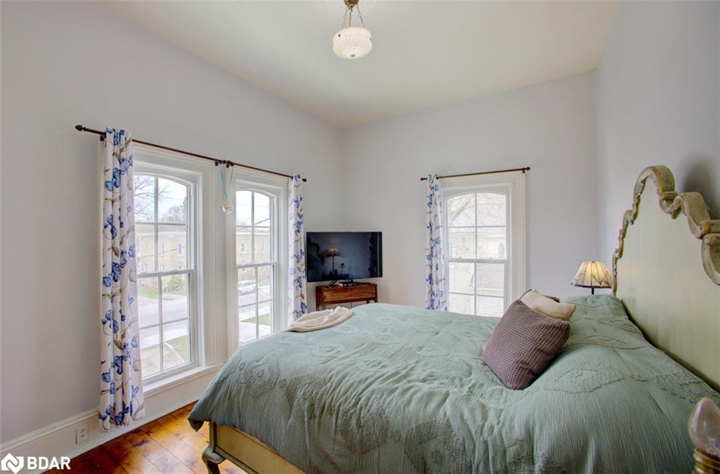 150 Wellington Street E Property Photo 22