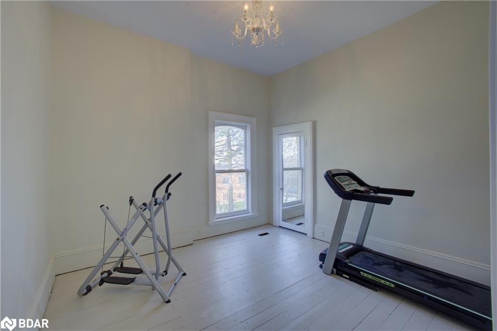 150 Wellington Street E Property Photo 25