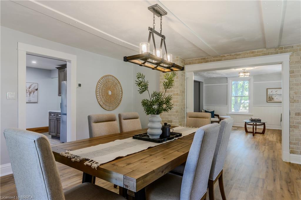 2884 Cockshutt Road Property Photo 11