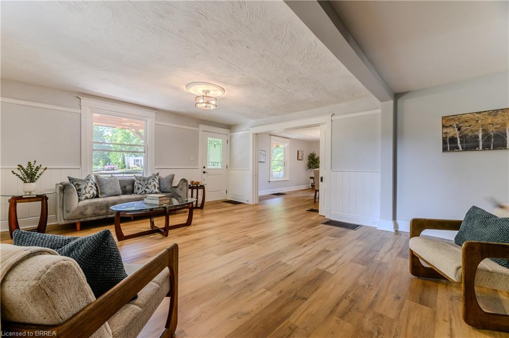 2884 Cockshutt Road Property Photo 16