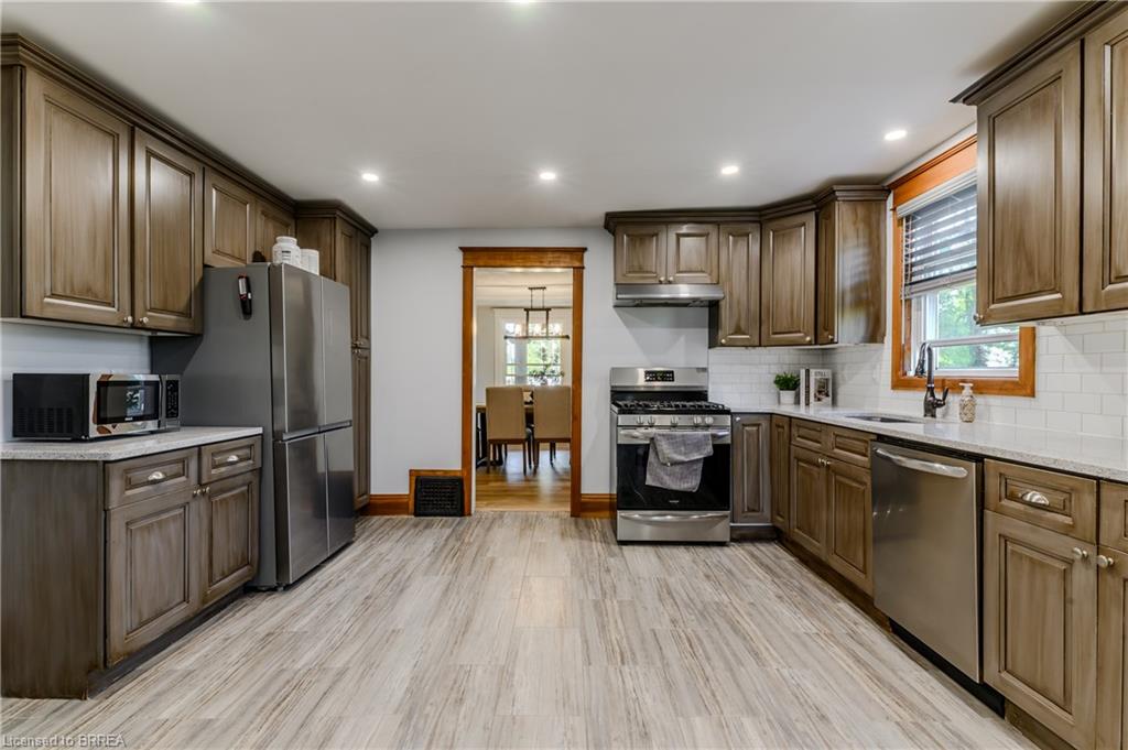 2884 Cockshutt Road Property Photo 17