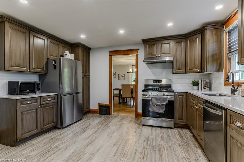 2884 Cockshutt Road Property Photo 18